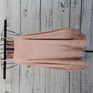 Torrid super soft dusty rose blush lace sharkbite high neck tank flattering